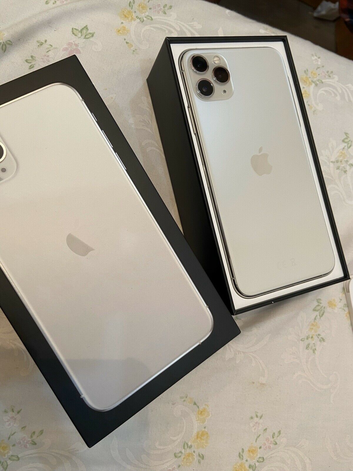 Vendita all’ingrosso Apple iPhone 11 Pro 64GB costo 400EUR e iPhone 11 ...